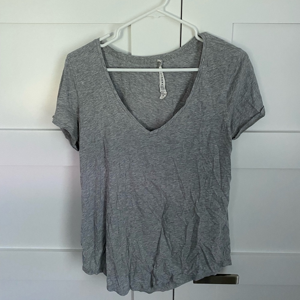 Lululemon shirt size 8